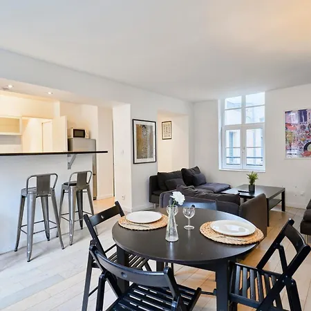 Spacious One Bedroom Ideally Located *