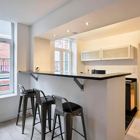 Spacious One Bedroom Ideally Located * Lille