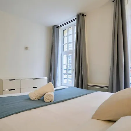 Διαμέρισμα Spacious One Bedroom Ideally Located *