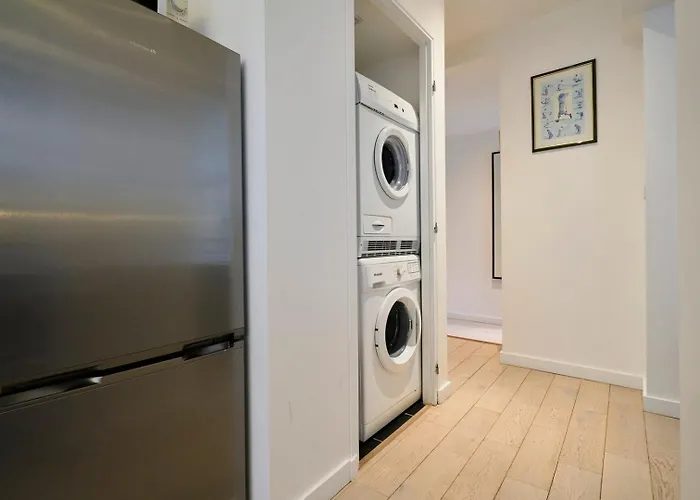 Spacious One Bedroom Ideally Located *