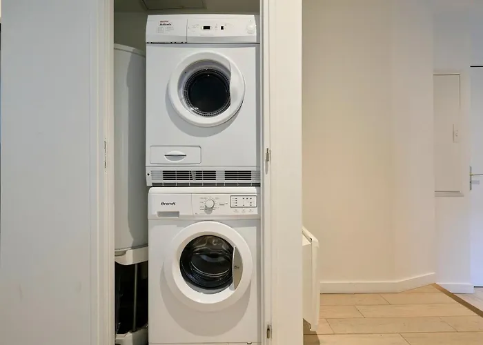 Spacious One Bedroom Ideally Located * Lille